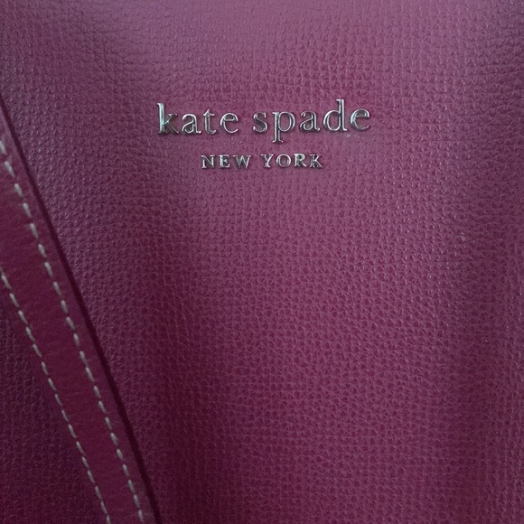 Kate Spade large tote with matching wristlet - Picture 3 of 3